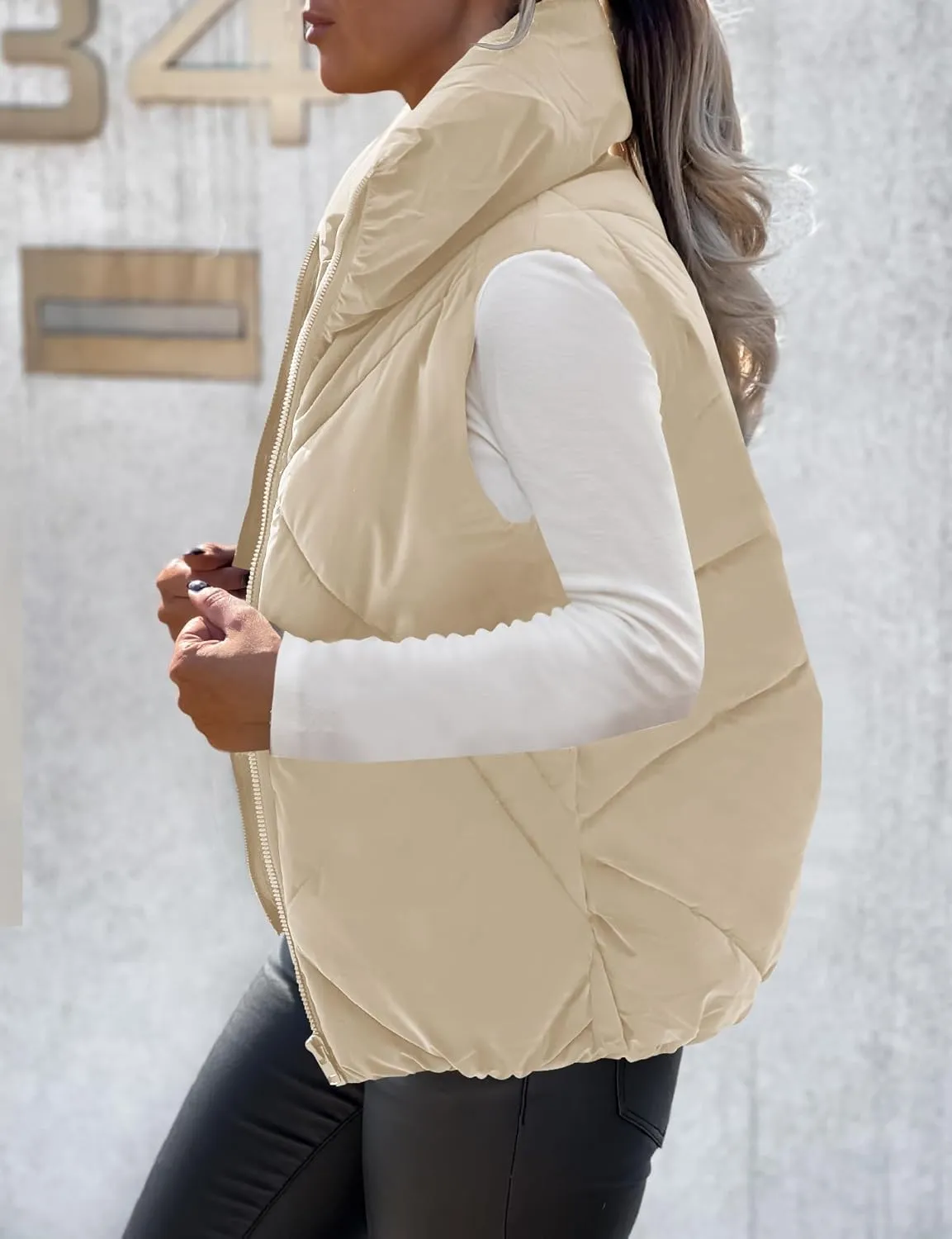 MEROKEETY Womens 2025 Puffer Vest Sleeveless Zip Up Quilted Coat Stand Collar Gilet Jacket With Pockets