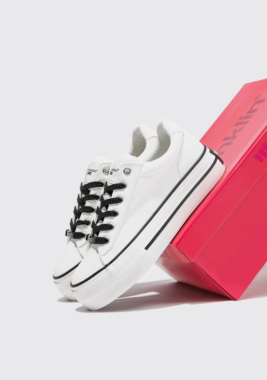 One Way Basic Low White
