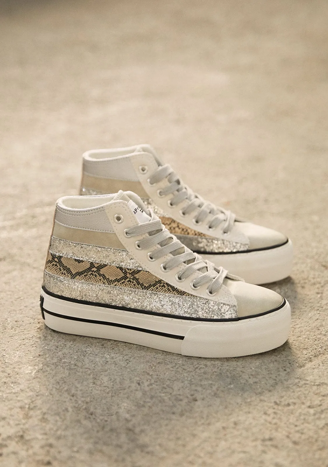 One Way Five Patch Beige