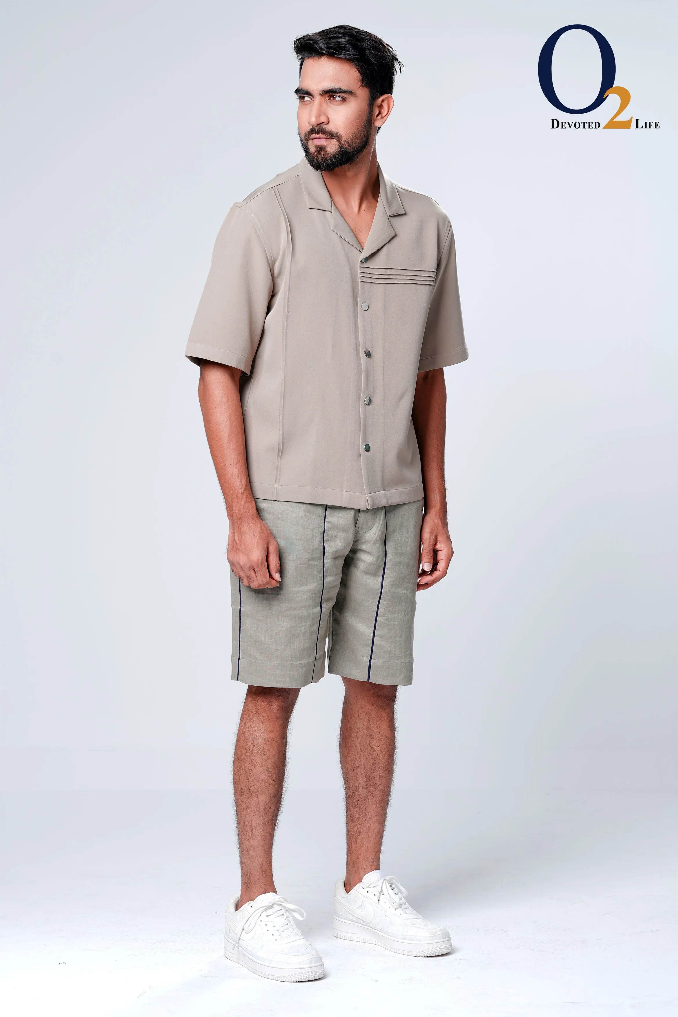 Pleated oversized shirt